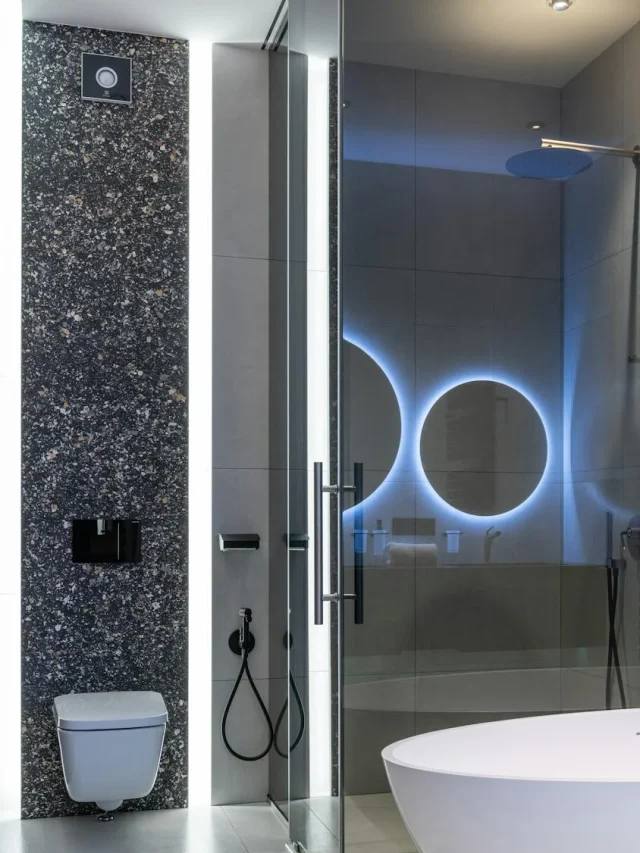 4 Smart Ways To Place a Water Closet In a Bathroom